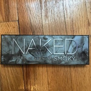 Urban Decay Naked Smokey Palette